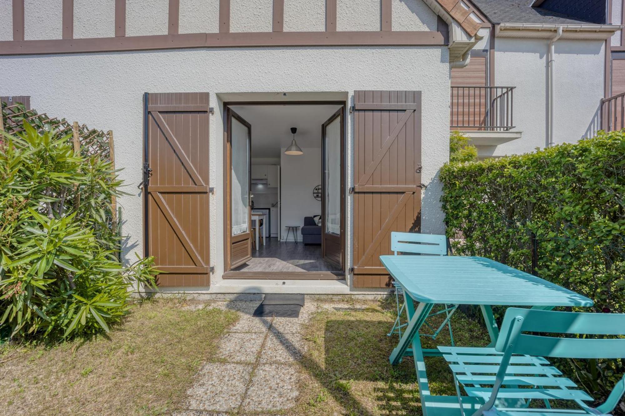 Le Petit Normand - Studio Avec Jardin A 500 M De La Plage クルル・シュル・メール エクステリア 写真